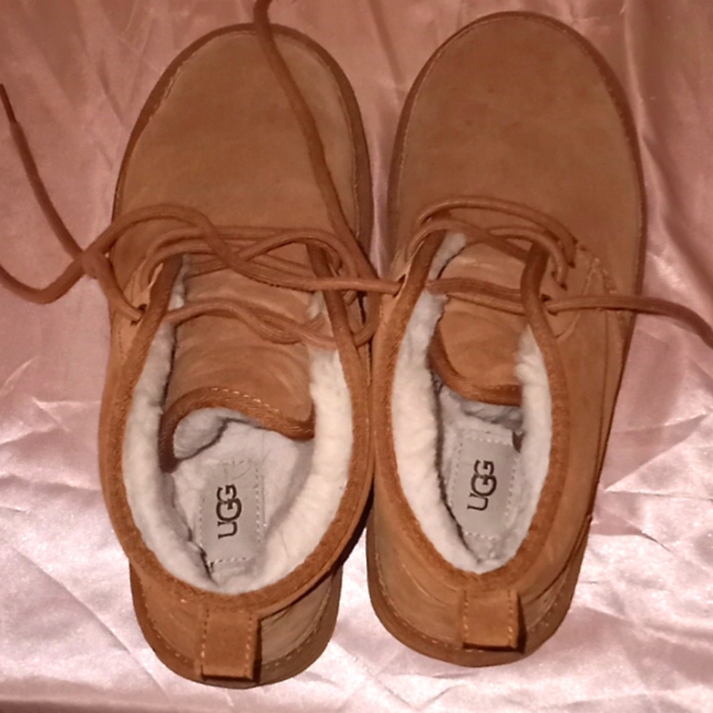 UGGS